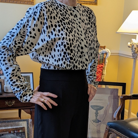 Vintage 1980's Oleg Cassini Blouse - Picture 5 of 11